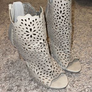 Boutique Heels Size6.5 Women’s